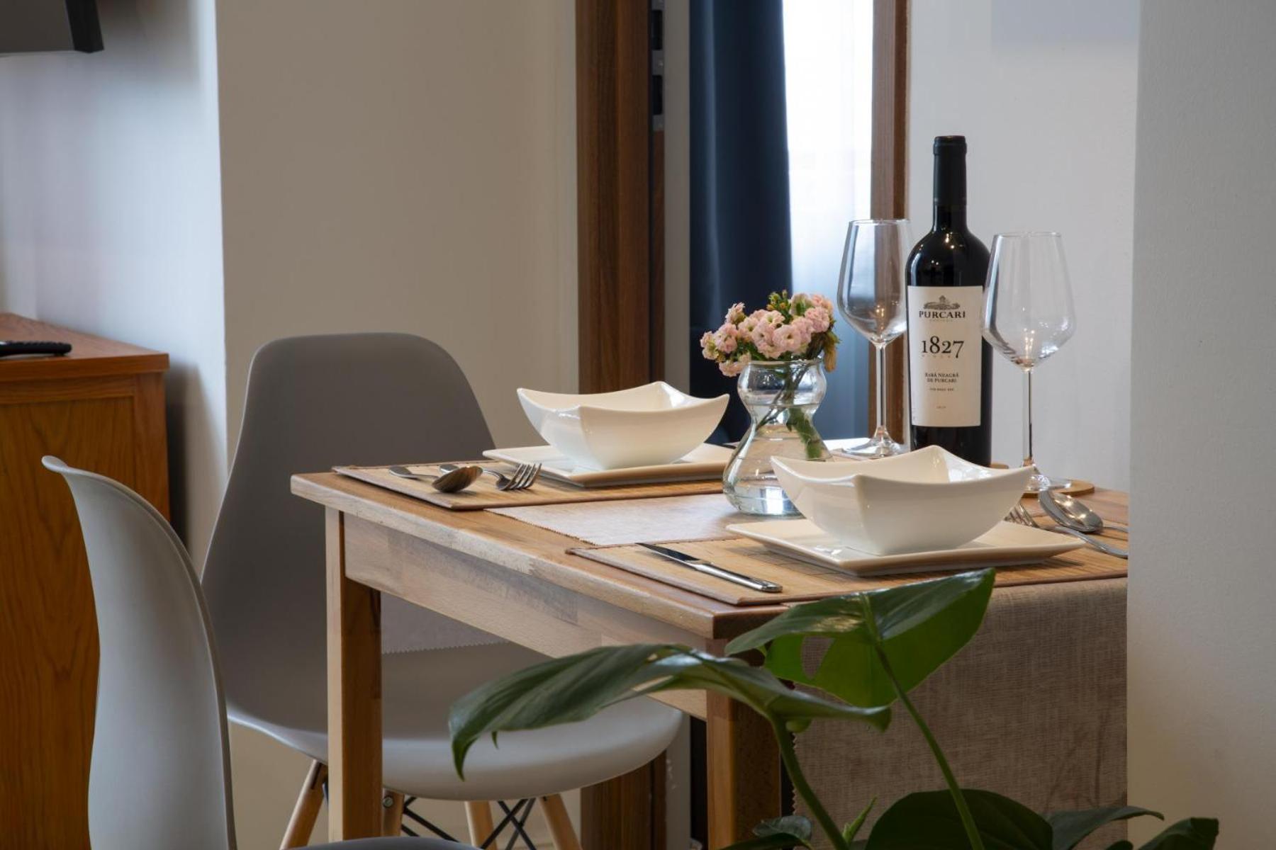 Athenaeum Spacious& Cozy 1Br Prime Location W Balcony Bucureşti Eksteriør bilde